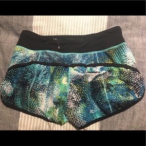 Lululemon run shorts - size 4